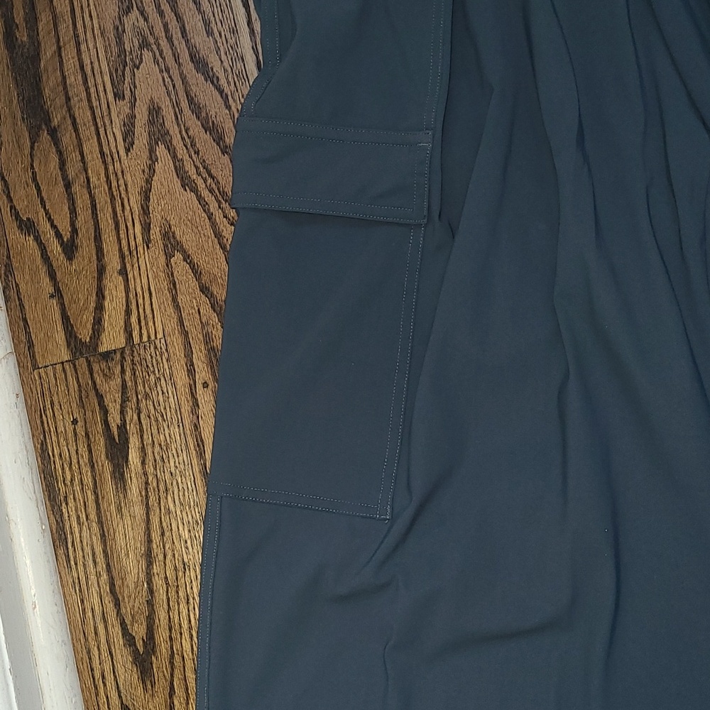 Athleta Pinnacle High Rise Cargo Pants in Eden Size 6 - Picture 6 of 8